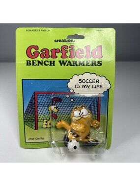 Vintage Garfield Bench Warmers Soccer Is My Life Dakin Carded Figure #68-0045E